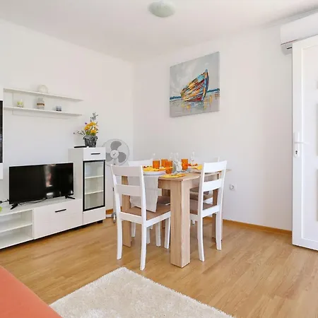 Apartment Marino *