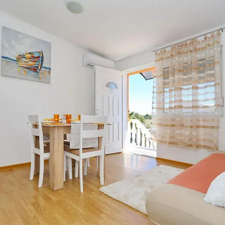 Apartment Marino *